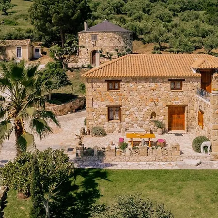 別荘 Gerakomylos Stone House Vasilikí