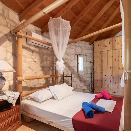 Gerakomylos Stone House Holiday home